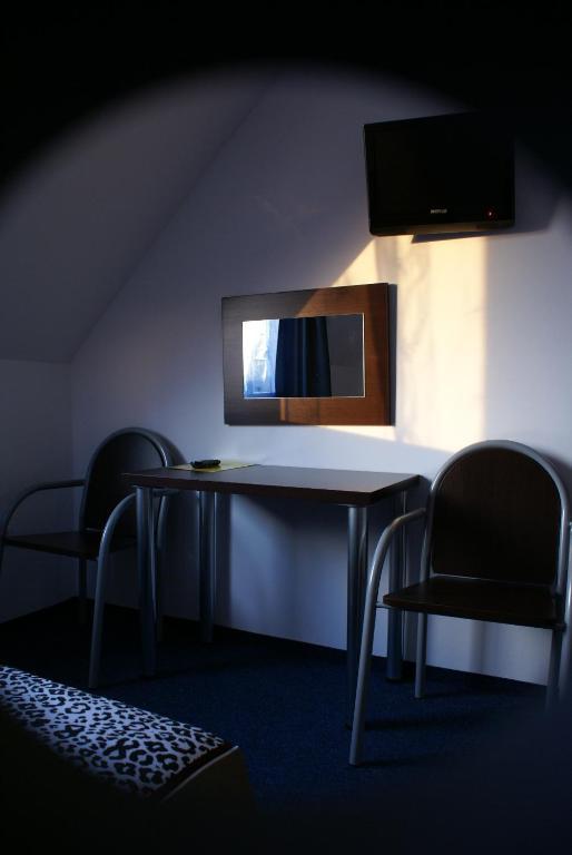 Hotelik Pod Baranami Siechnice ภายนอก รูปภาพ