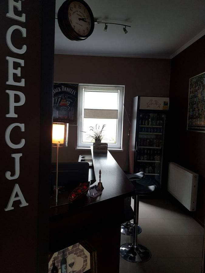 Hotelik Pod Baranami Siechnice ภายนอก รูปภาพ
